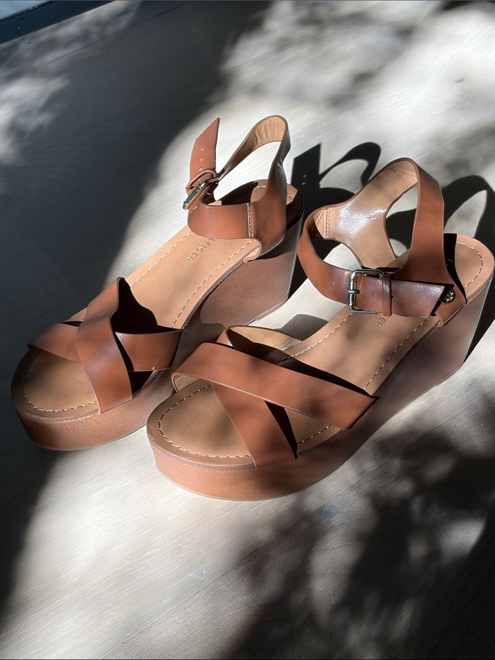 Tommy Hilfiger Women's Dark Camel Brown Cross-Strap Wedge Sandals Sz 9